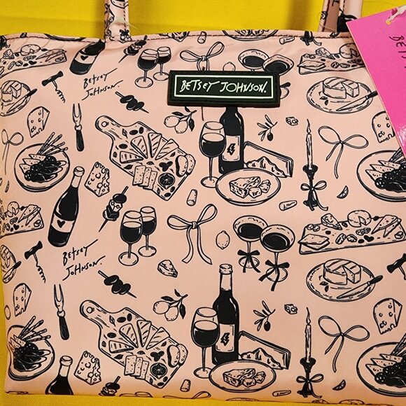 Betsey Johnson Pink Cheese Plate Wine Bottle Insulated Lunch Tote Bag NEW - Picture 3 of 11